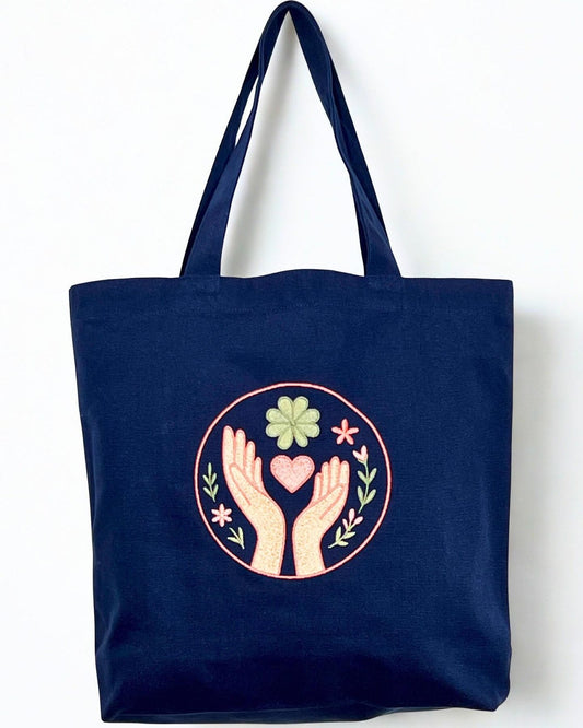 Relief様のオリジナルトートバッグ刺繍(手とハートのロゴ・紺色キャンバス地)